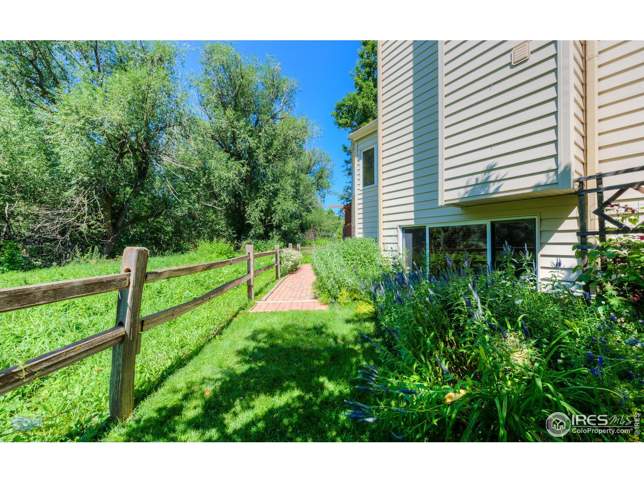4477 Wellington Road Boulder, CO 80301 - Photo 24 of 36 Going toward Back of House