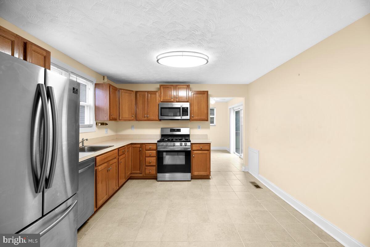 5903 Lynbrook Road Baltimore, MD 21225 - Photo 11 of 58 Gallery Image 11