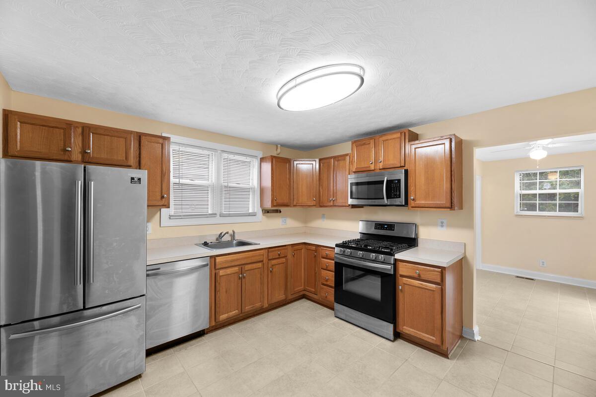 5903 Lynbrook Road Baltimore, MD 21225 - Photo 12 of 58 Gallery Image 12