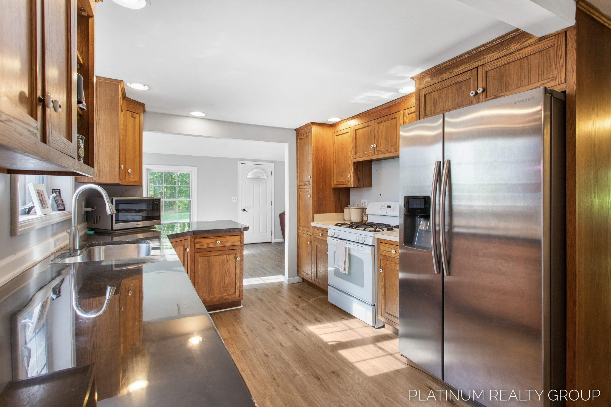 1202 Erickson Road Muskegon, MI 49445 - Photo 27 of 44 Kitchen
