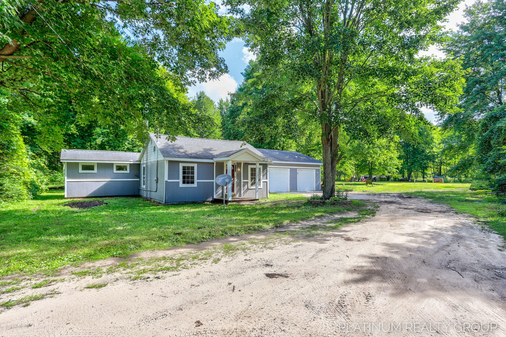 1202 Erickson Road Muskegon, MI 49445 - Photo 3 of 44 Front/Drive