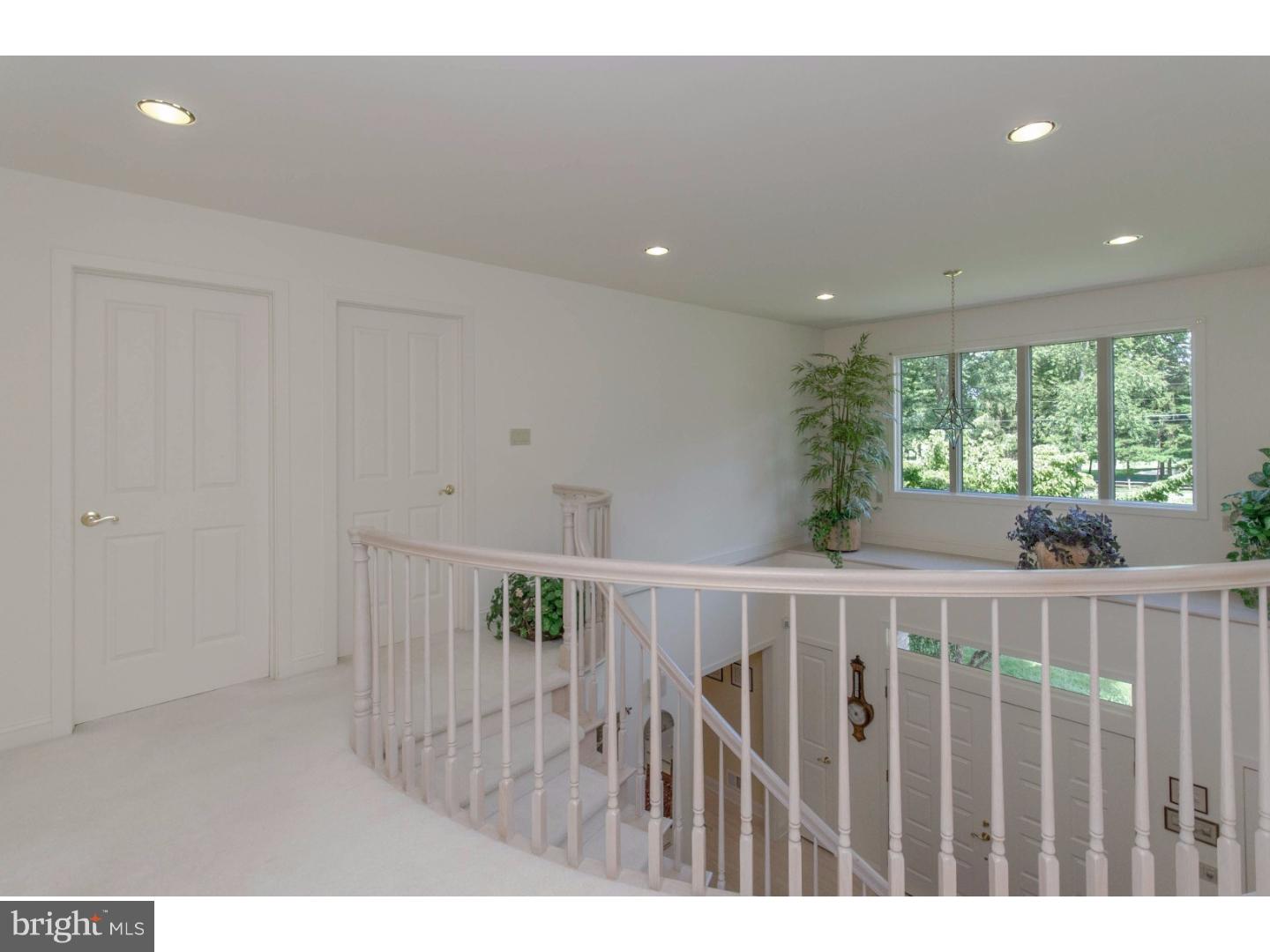 2302 Spring Valley Road Bethlehem, PA 18015 - Photo 13 of 24