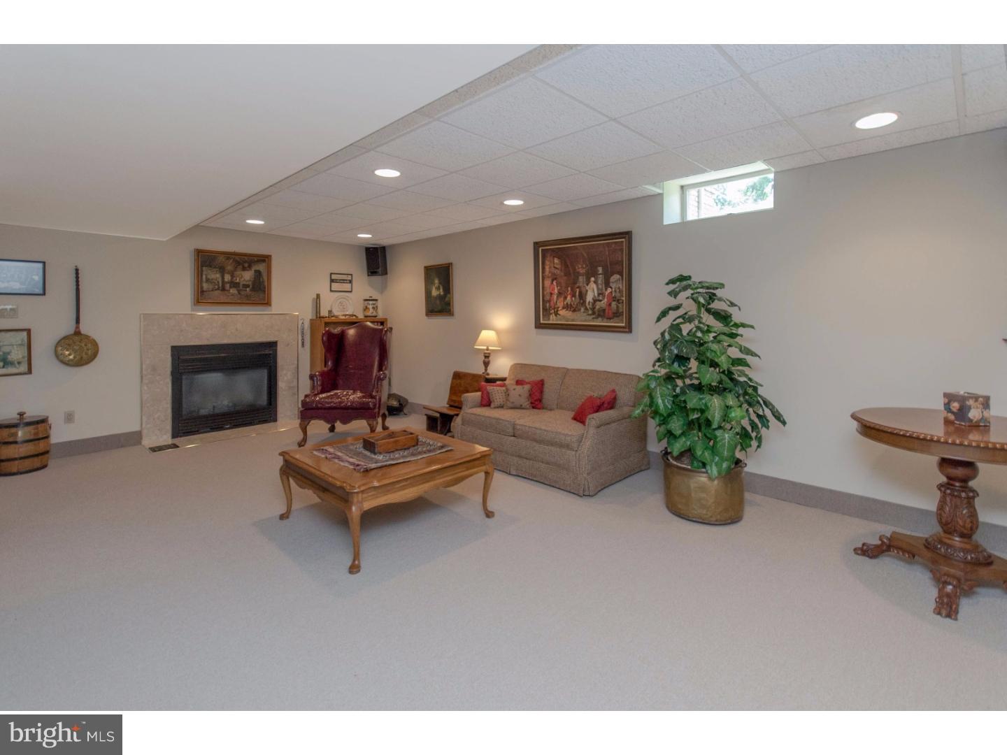 2302 Spring Valley Road Bethlehem, PA 18015 - Photo 16 of 24