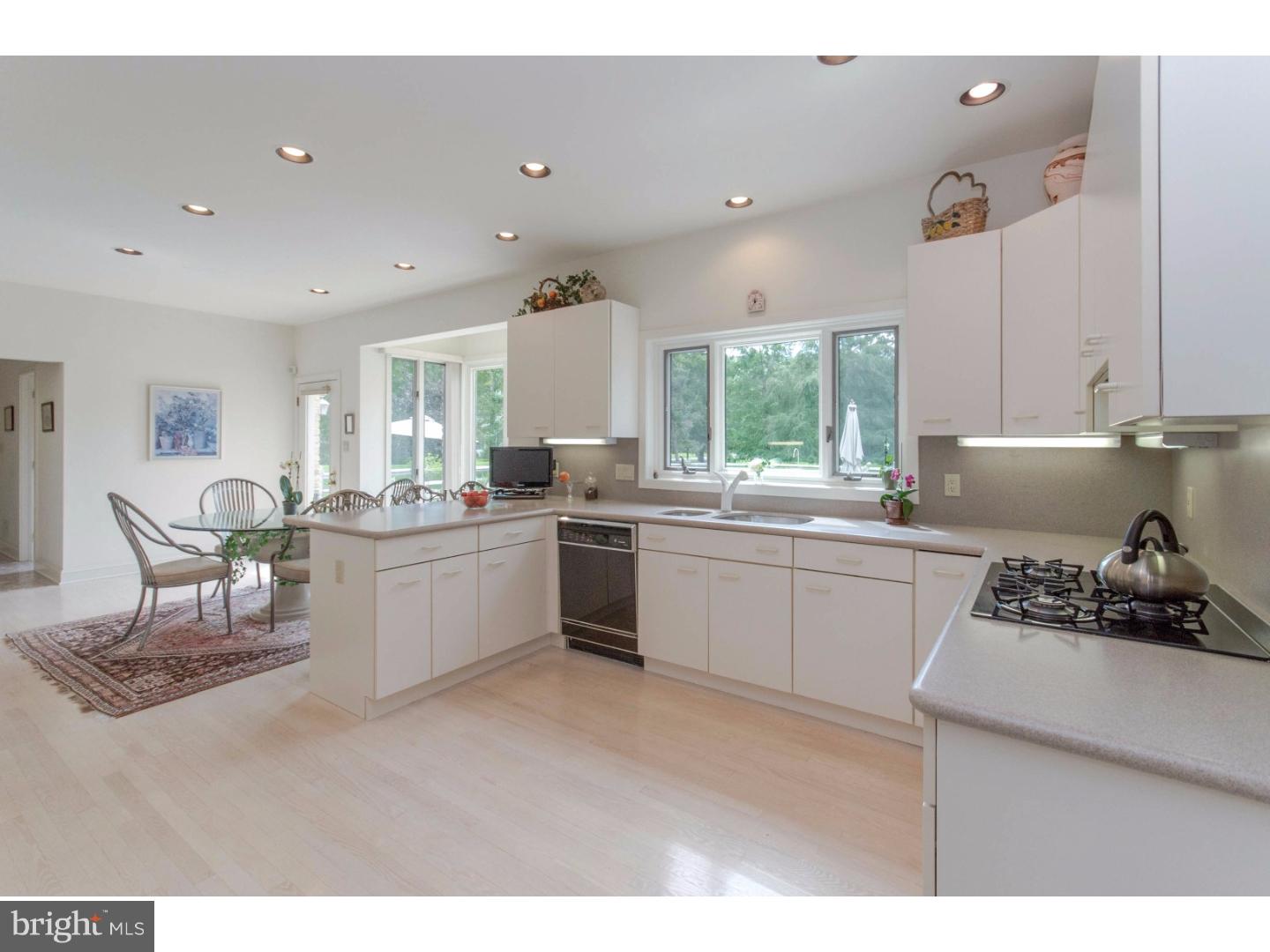 2302 Spring Valley Road Bethlehem, PA 18015 - Photo 8 of 24
