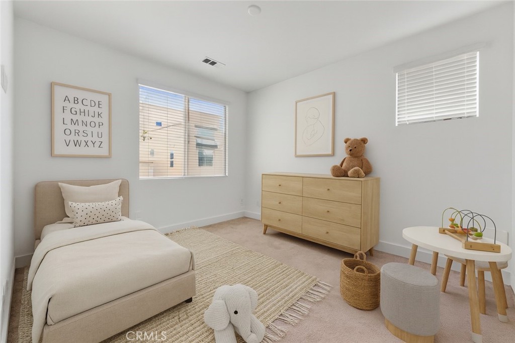 179 Terrapin Irvine, CA 92618 - Photo 27 of 46 Virtually Staged — 3rd bedroom