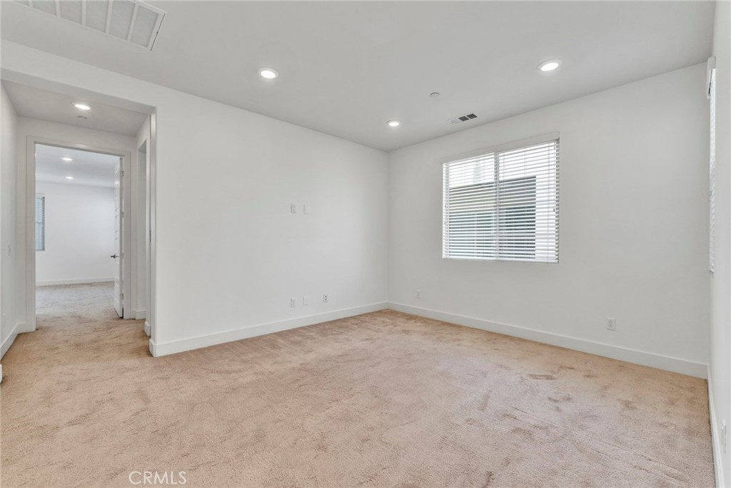 179 Terrapin Irvine, CA 92618 - Photo 31 of 46 Original photo