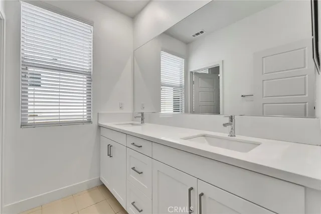 $1,438,000 | 179 Terrapin, Irvine, CA 92618