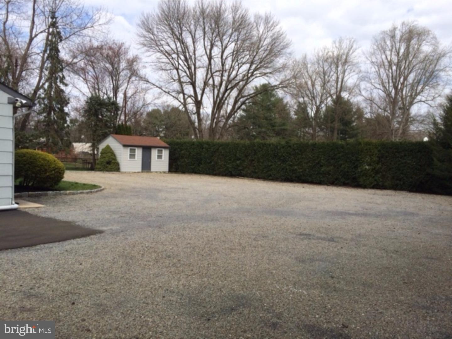 1082 General Sullivan Road Washington Crossing, PA 18977 - Photo 3 of 3 Driveway
