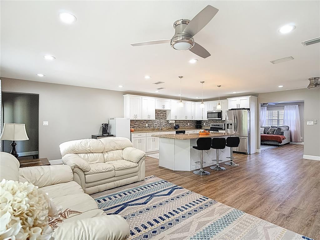 2207 Princess Way Brandon, FL 33511 - Photo 32 of 86 Gallery Image 32