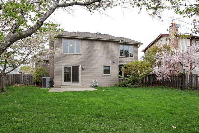 721 Garth Road Wheeling, IL 60090 - Photo 11 of 12 Gallery Image 11
