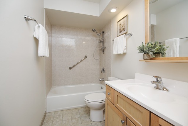721 Garth Road Wheeling, IL 60090 - Photo 9 of 12 Gallery Image 9