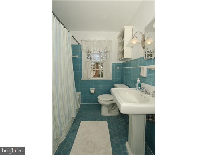 5 Ardsley Road Yardley, PA 19067 - Photo 17 of 25 Bathroom