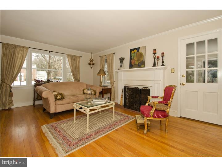 5 Ardsley Road Yardley, PA 19067 - Photo 3 of 25 Living Room