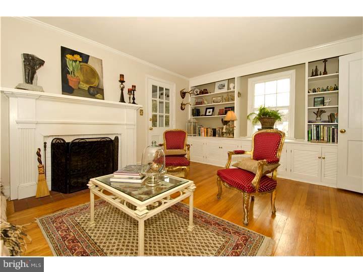 5 Ardsley Road Yardley, PA 19067 - Photo 4 of 25 Living Room