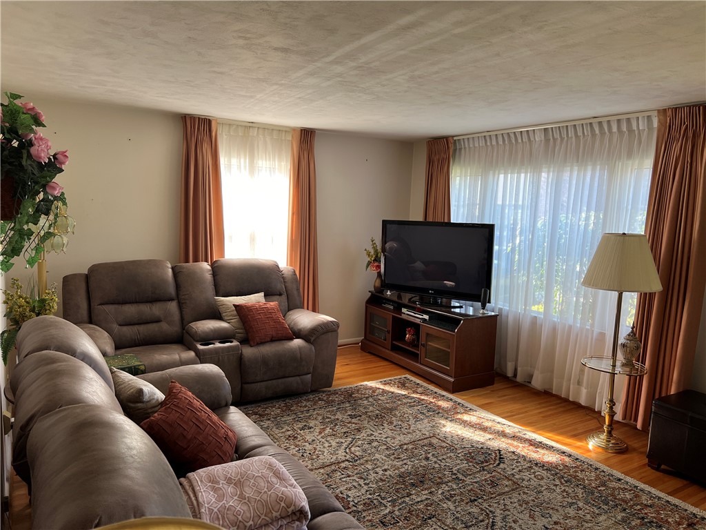 43 Rudman Road Irondequoit, NY 14622 - Photo 9 of 39