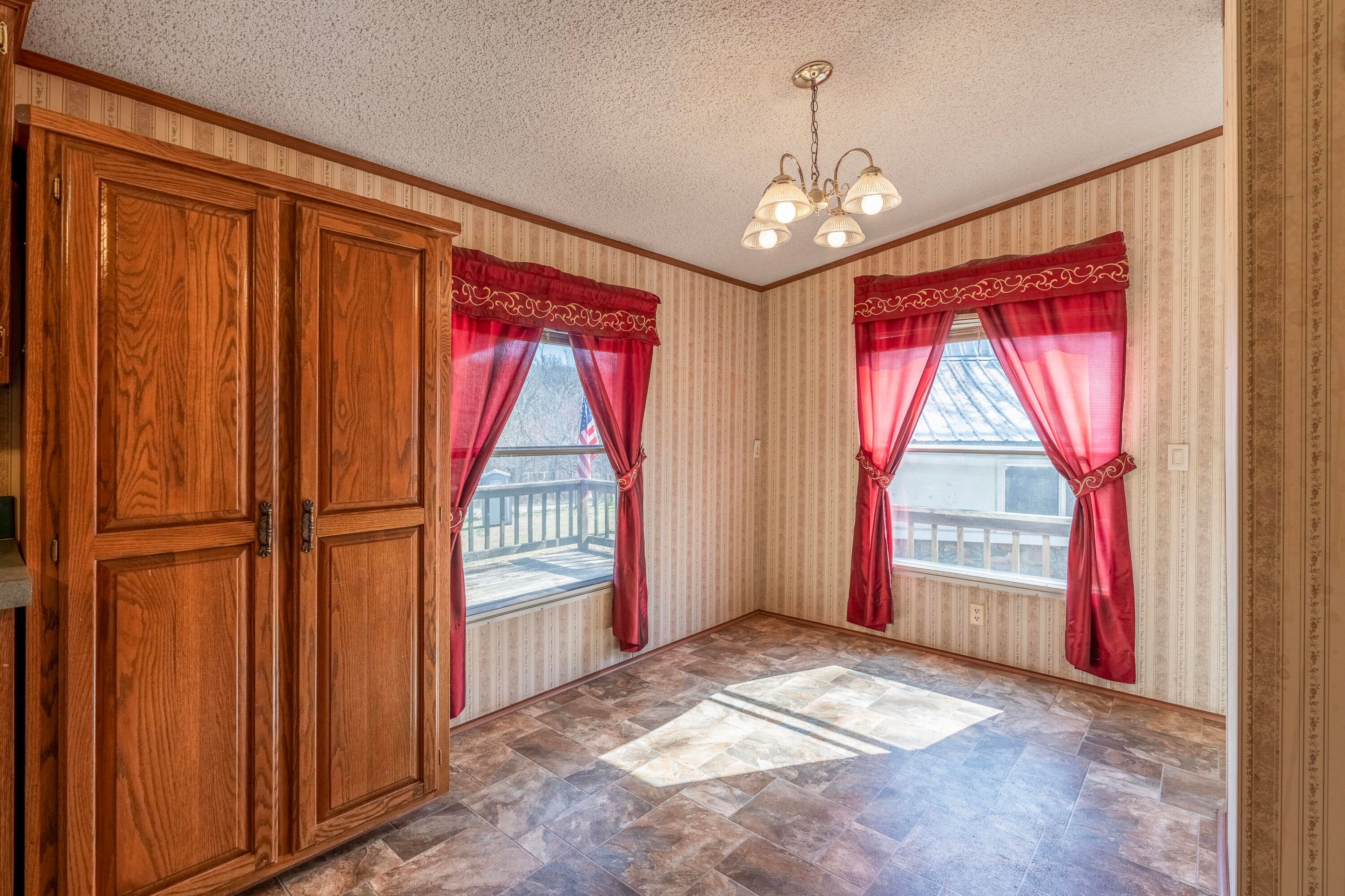 13081 South 645 Road Miami, OK 74354 - Photo 11 of 42 Gallery Image 11