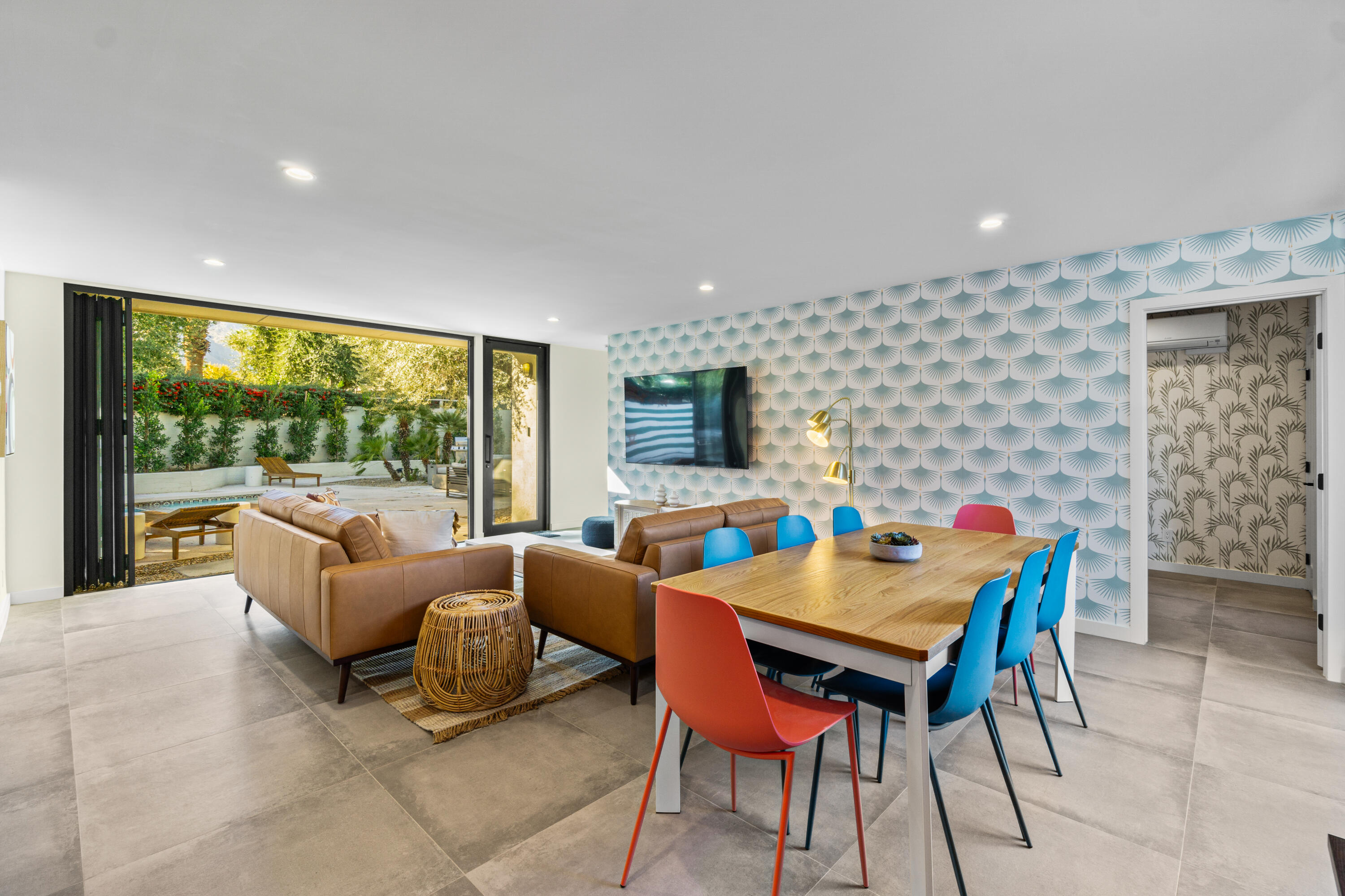 130 West Racquet Club Road, Unit 308 Palm Springs, CA 92262 - Photo 11 of 47 Living / Dining