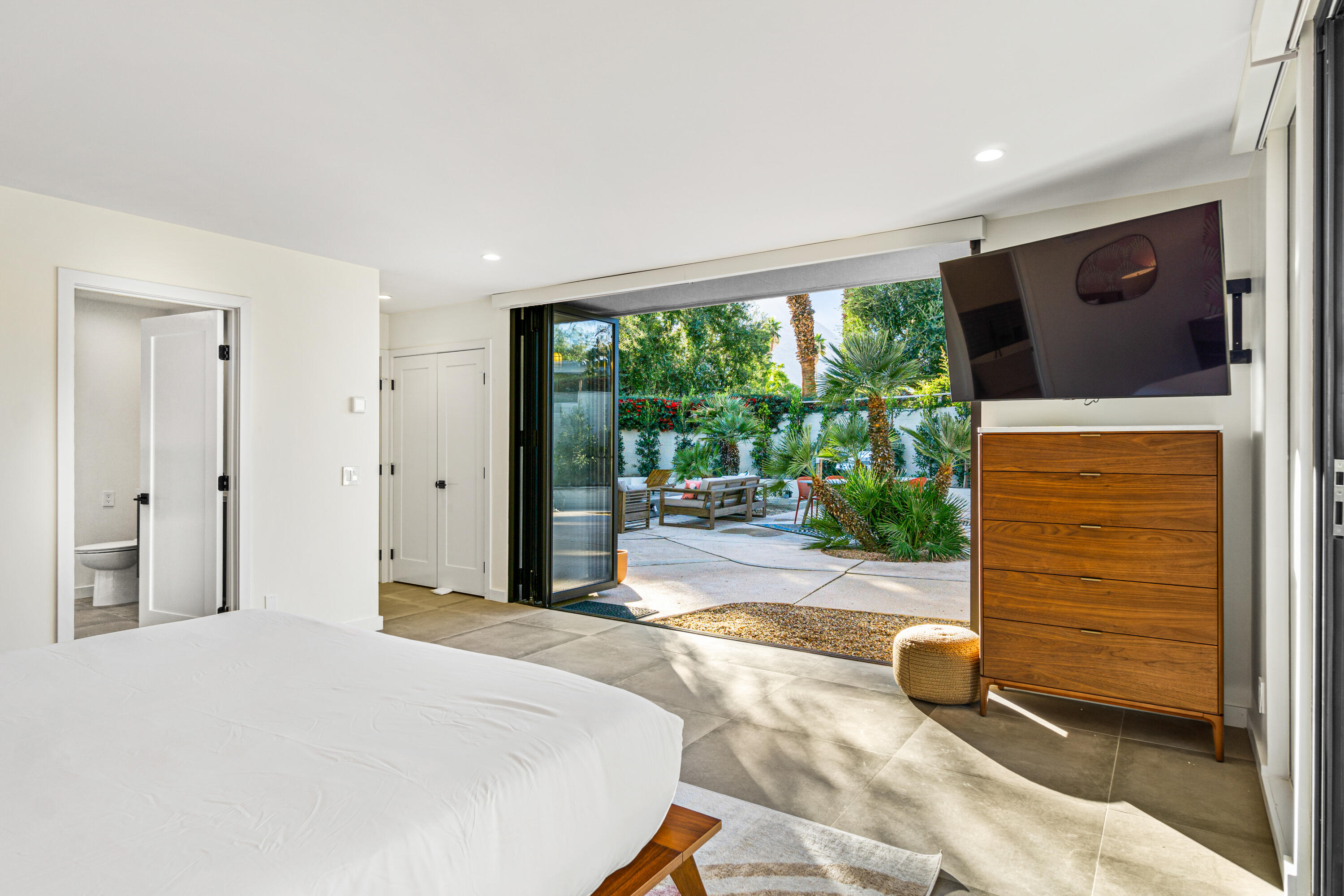 130 West Racquet Club Road, Unit 308 Palm Springs, CA 92262 - Photo 23 of 47 Primary Bedroom Views