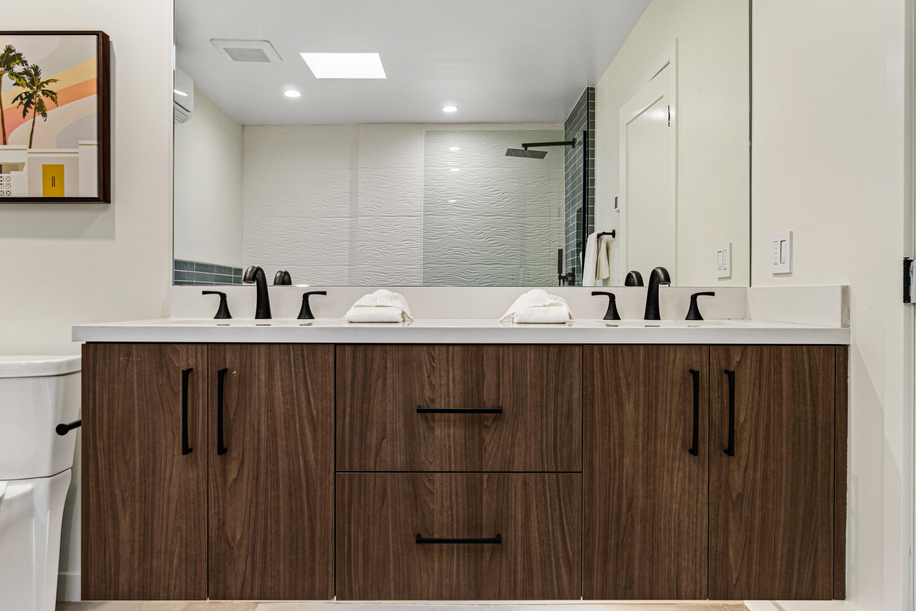 130 West Racquet Club Road, Unit 308 Palm Springs, CA 92262 - Photo 28 of 47 Primary Bathroom