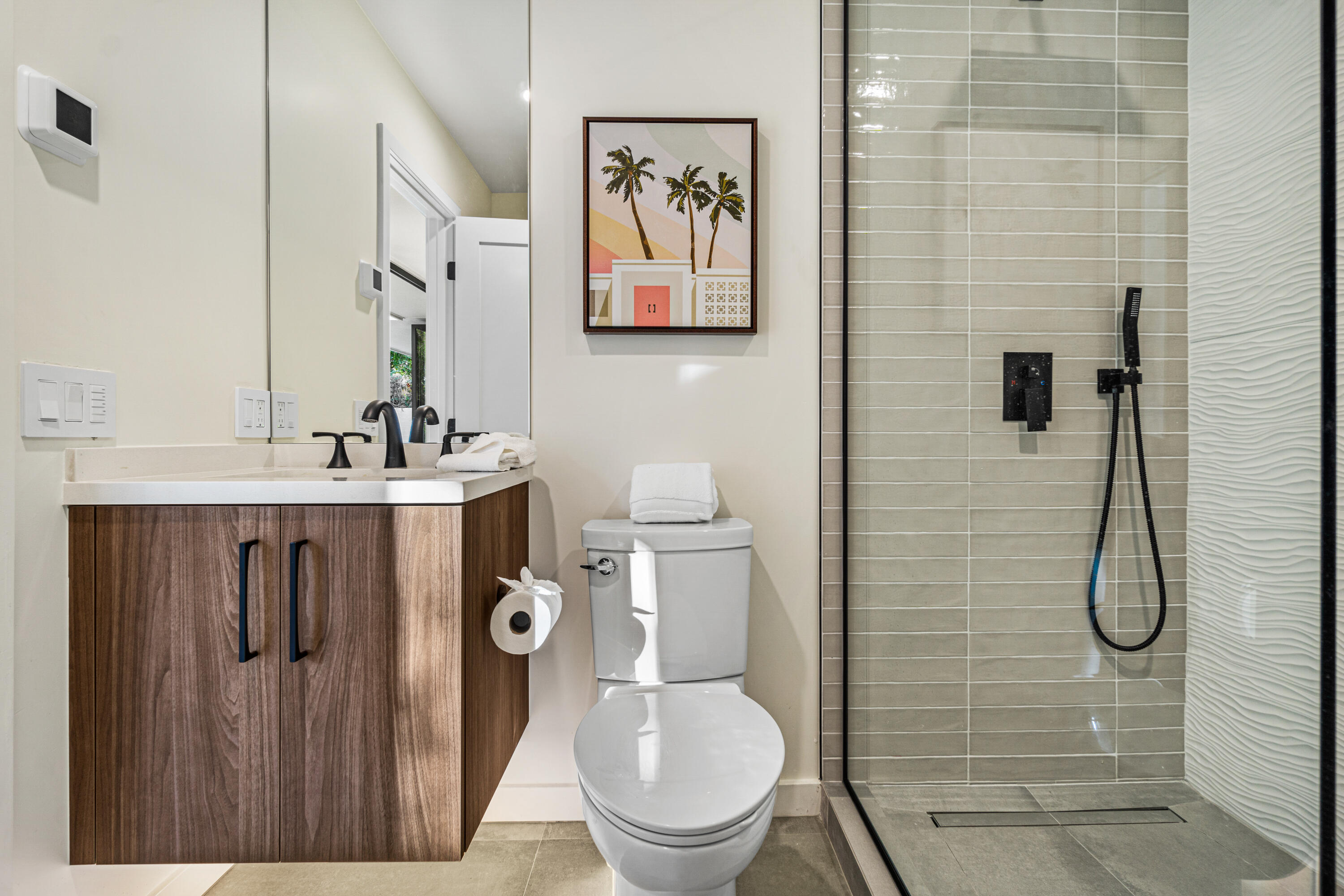130 West Racquet Club Road, Unit 308 Palm Springs, CA 92262 - Photo 35 of 47 Guest Bathroom