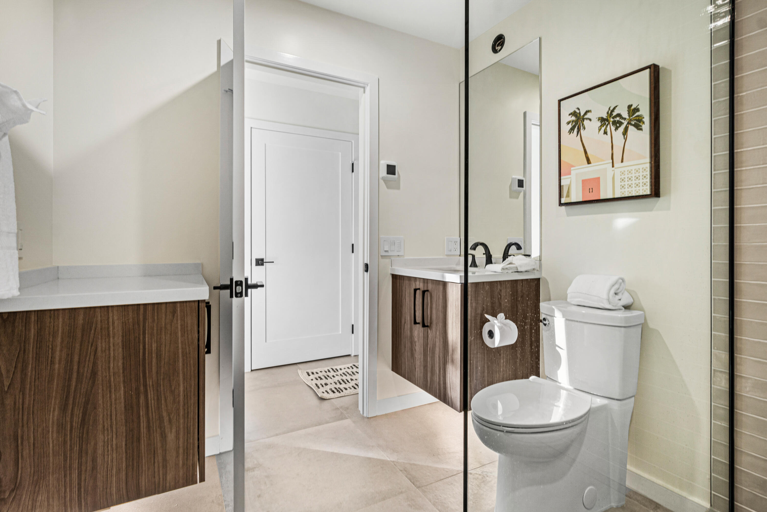 130 West Racquet Club Road, Unit 308 Palm Springs, CA 92262 - Photo 36 of 47 Guest Bathroom