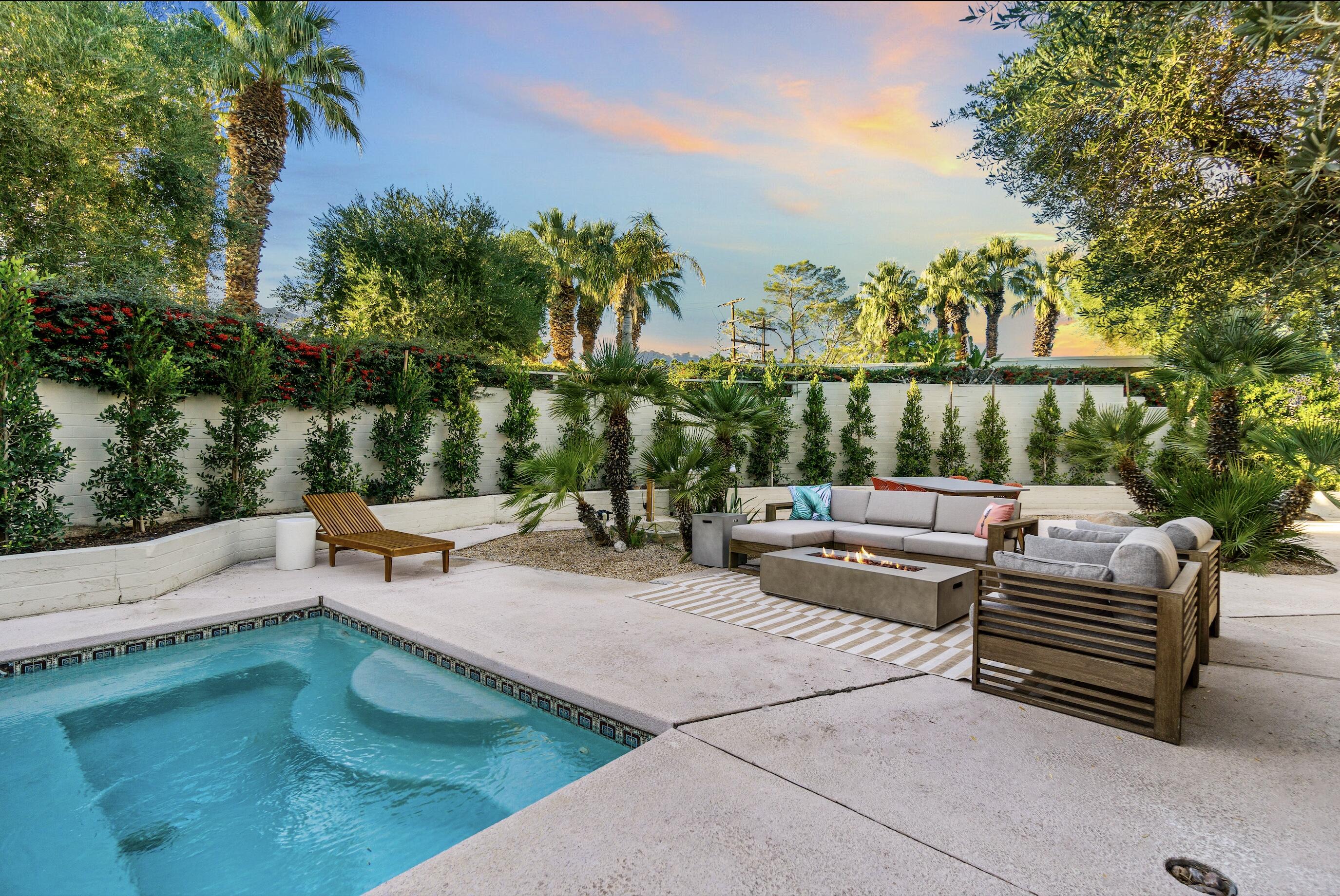 130 West Racquet Club Road, Unit 308 Palm Springs, CA 92262 - Photo 42 of 47 Private Yard / Pool