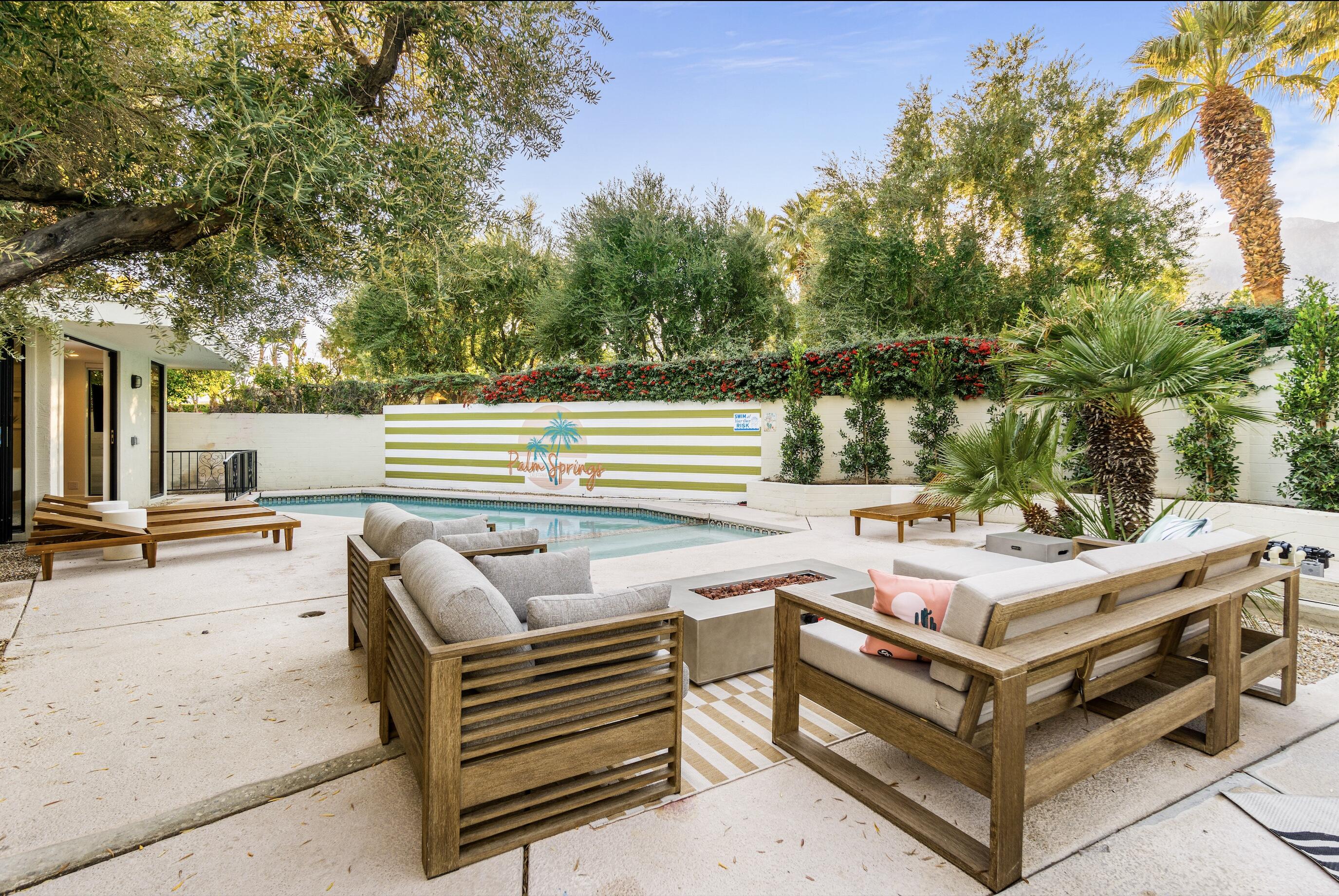 130 West Racquet Club Road, Unit 308 Palm Springs, CA 92262 - Photo 44 of 47 Private Yard / Pool