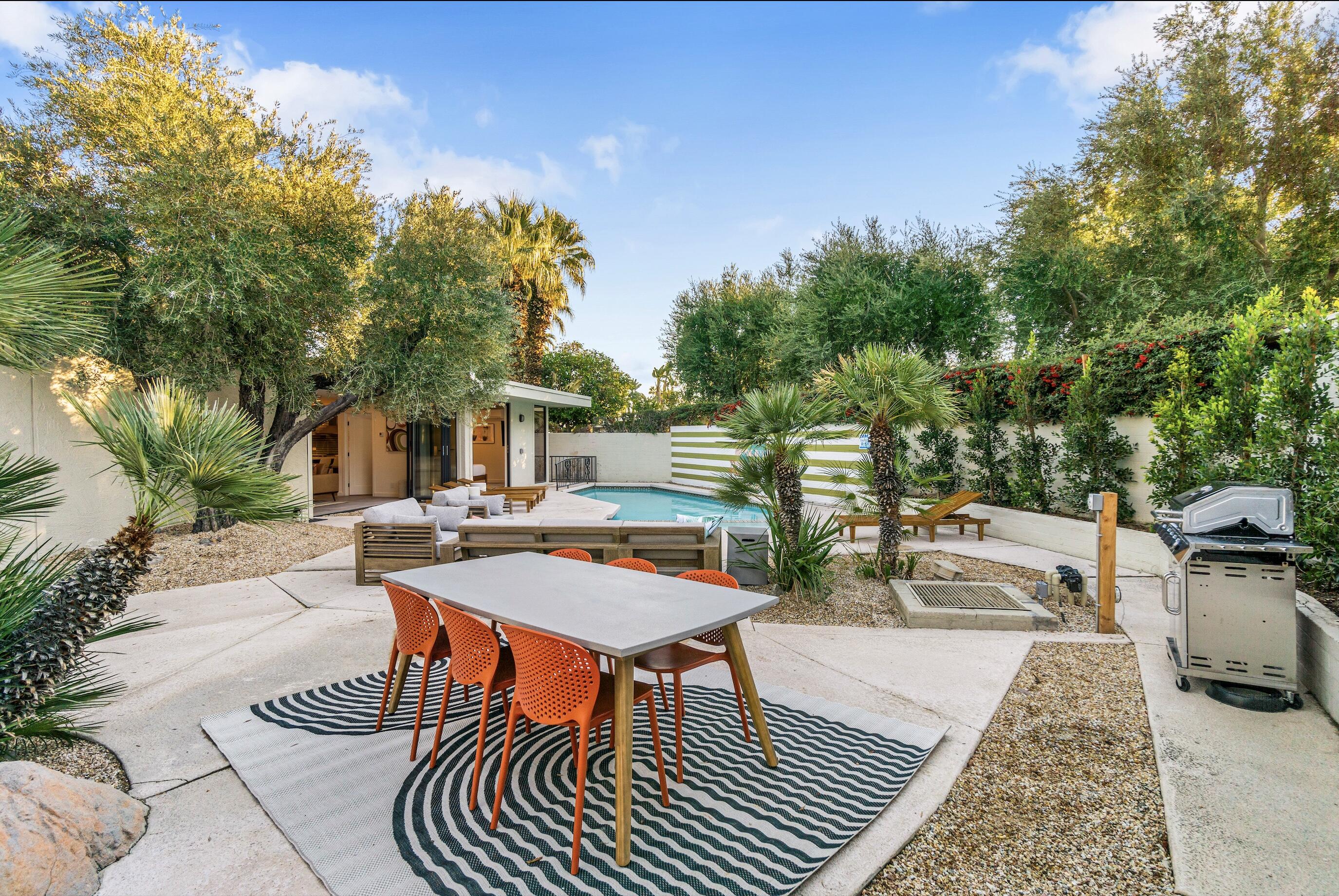 130 West Racquet Club Road, Unit 308 Palm Springs, CA 92262 - Photo 45 of 47 Private Yard / Pool