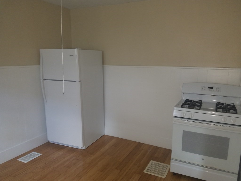 35-41 Whitehall Road Amesbury, MA 01913 - Photo 24 of 37 Gallery Image 24