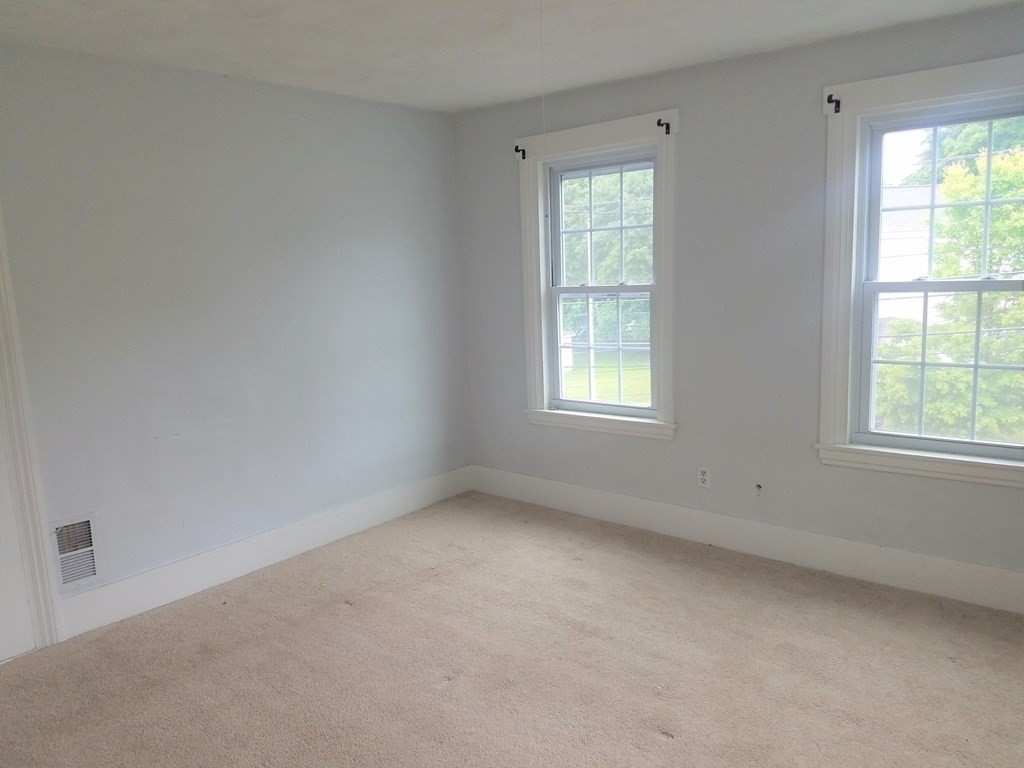 35-41 Whitehall Road Amesbury, MA 01913 - Photo 27 of 37 Gallery Image 27