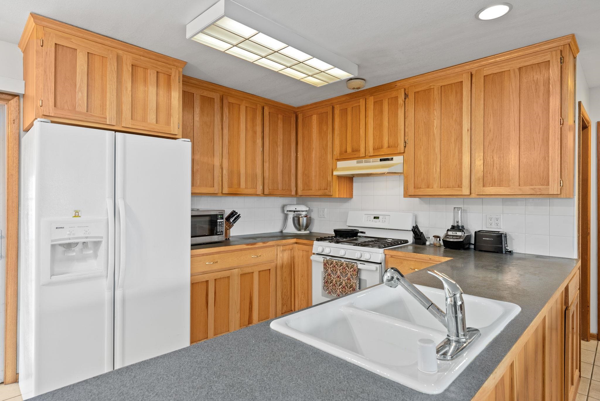706 South Virginia Road Spokane Valley, WA 99216 - Photo 10 of 35