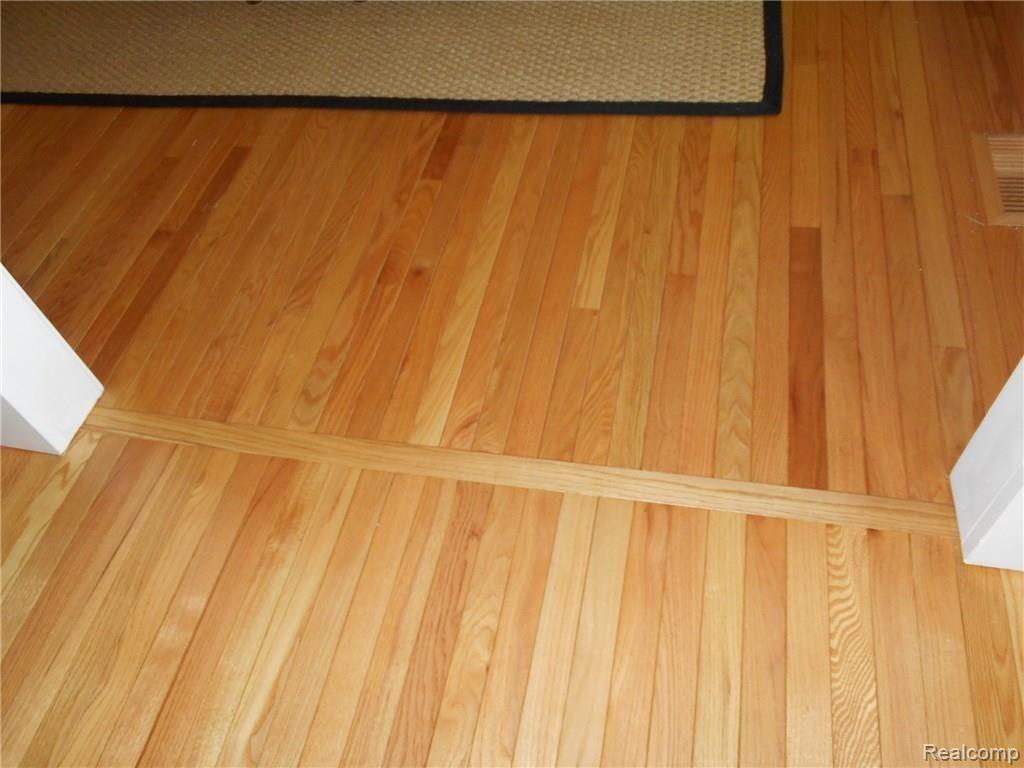 609 Timber Ridge Drive Highland, MI 48357 - Photo 56 of 60 DSCN2160.JPG