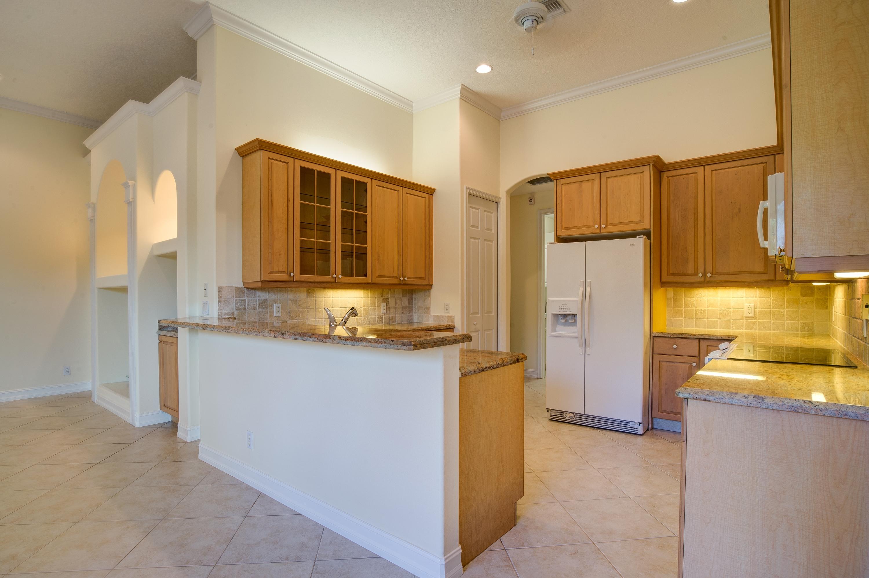 18928 Southeast Loxahatchee River Road Jupiter, FL 33458 - Photo 14 of 33 Kitchen