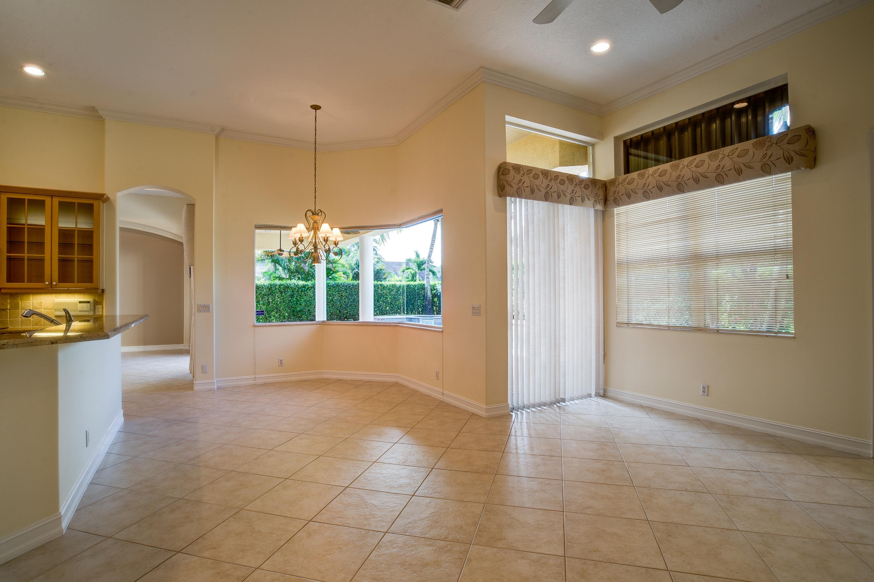 18928 Southeast Loxahatchee River Road Jupiter, FL 33458 - Photo 15 of 33 Breakfast nook