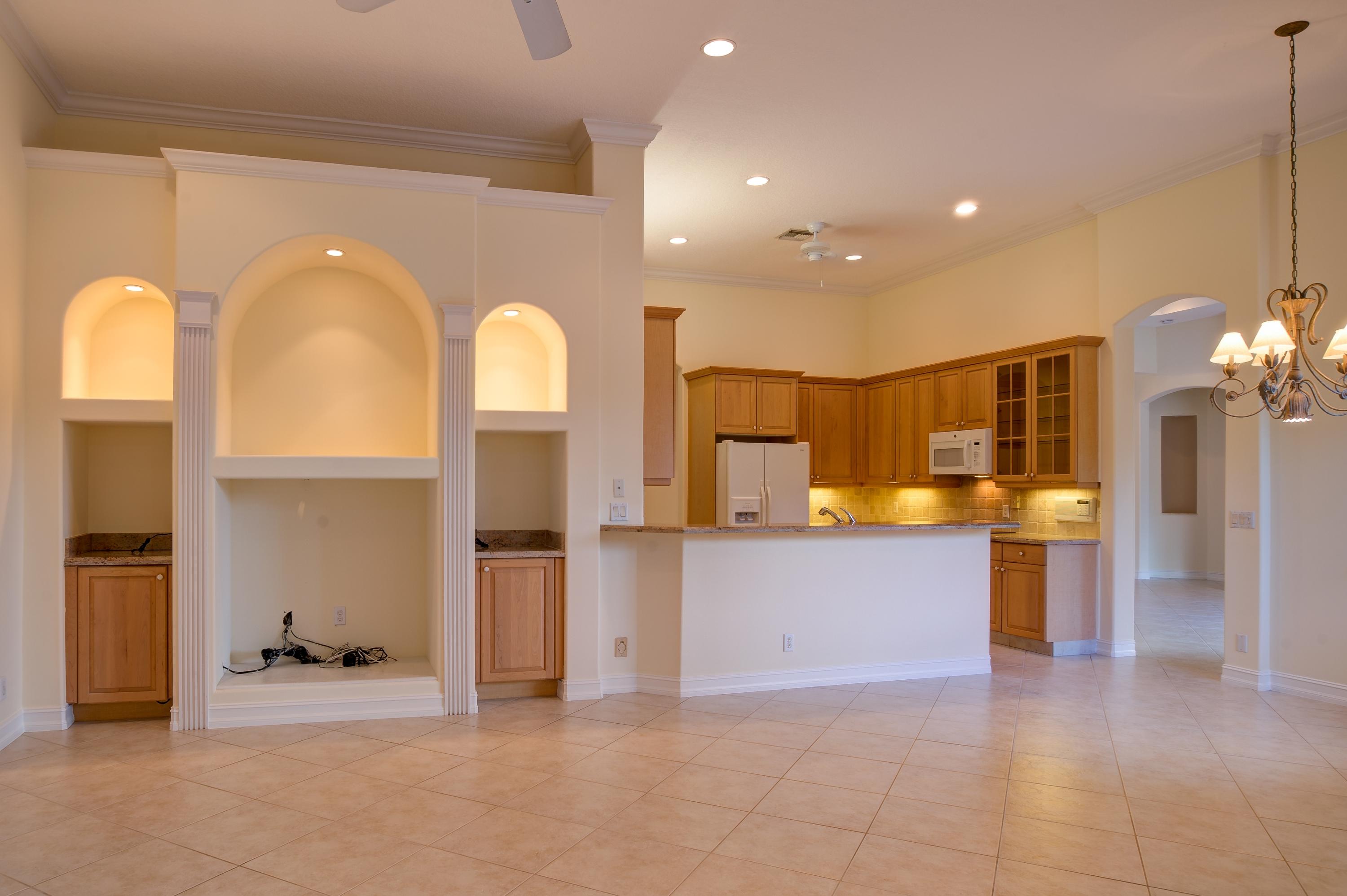 18928 Southeast Loxahatchee River Road Jupiter, FL 33458 - Photo 16 of 33 Familyroom