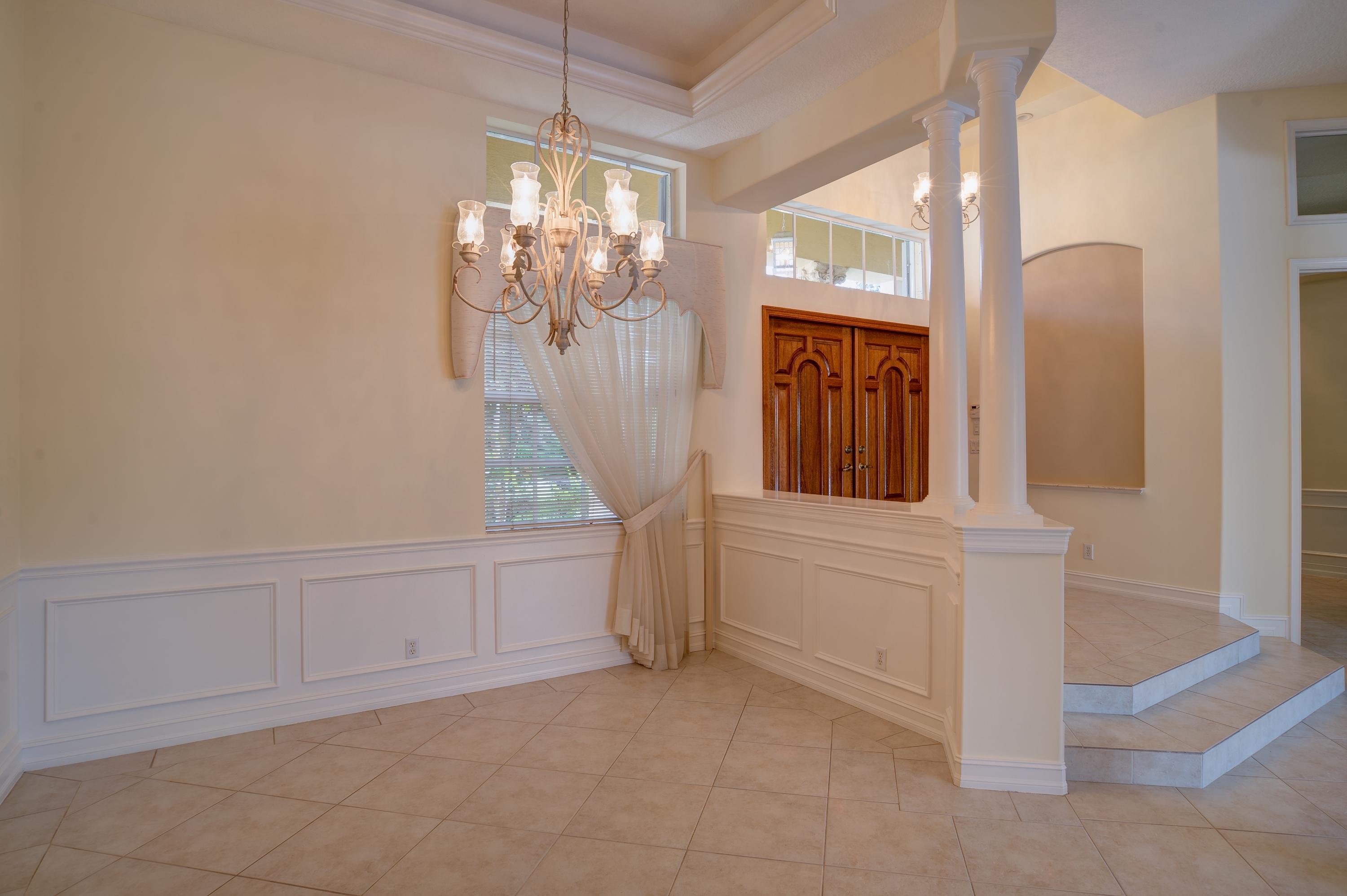 18928 Southeast Loxahatchee River Road Jupiter, FL 33458 - Photo 9 of 33 Formal Dining
