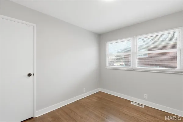 $285,000 | 1 Hazelnut Court, Florissant, MO 63033