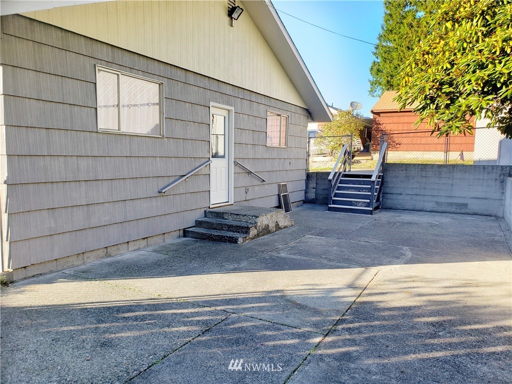 4108 Petersville Road Northeast Bremerton, WA 98310 - Photo 16 of 29 Gallery Image 16