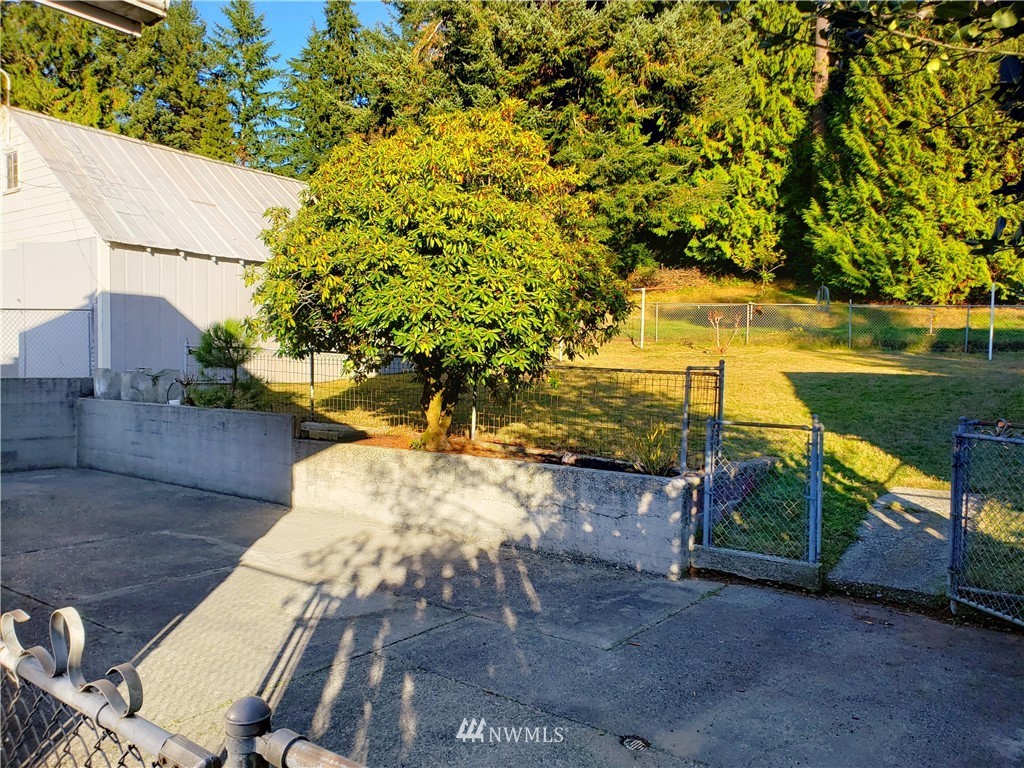 4108 Petersville Road Northeast Bremerton, WA 98310 - Photo 18 of 29 Gallery Image 18