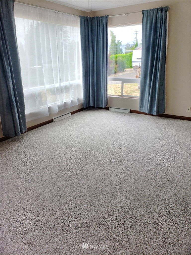 4108 Petersville Road Northeast Bremerton, WA 98310 - Photo 7 of 29 Gallery Image 7