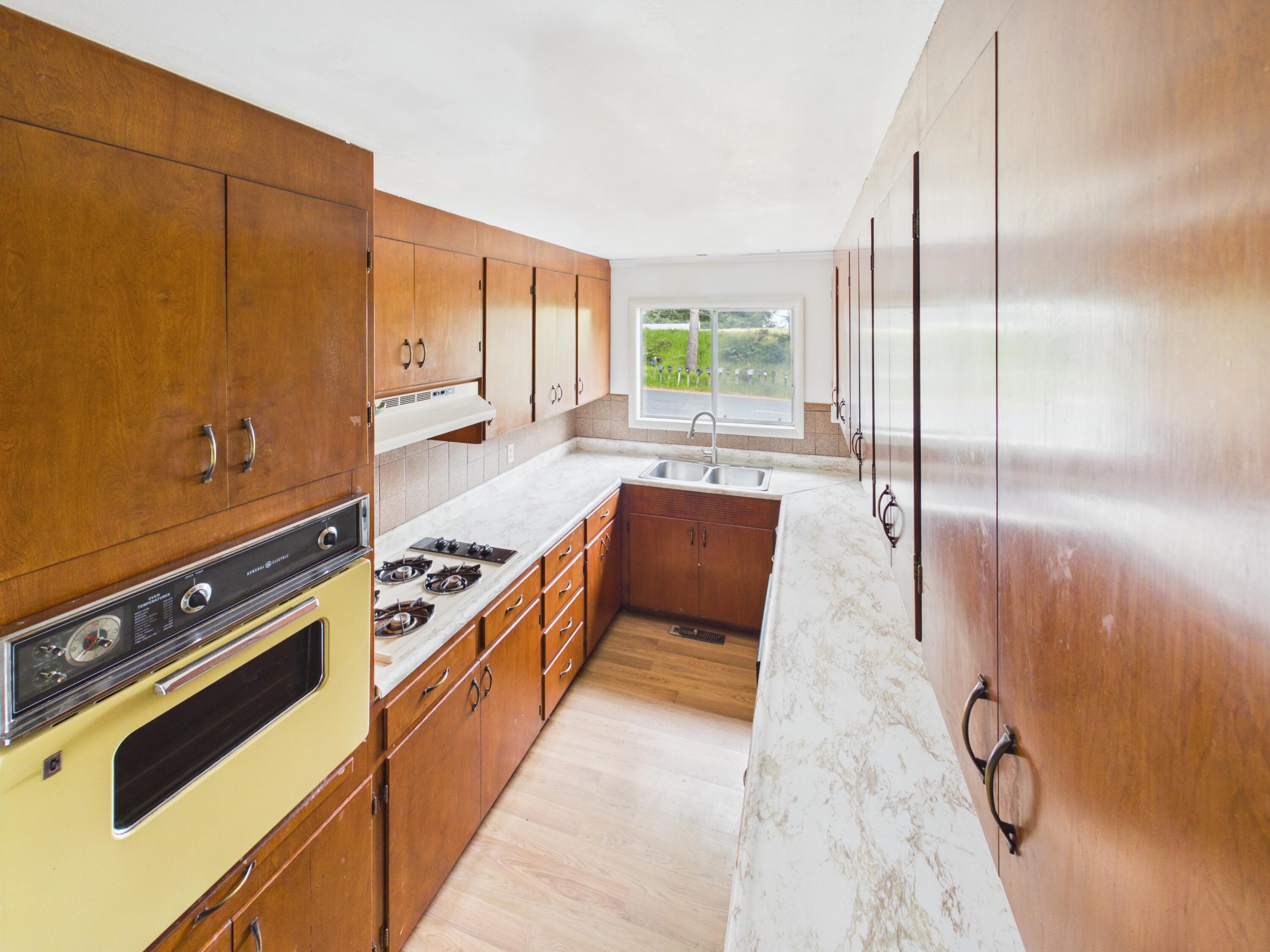 111 Beach Road Shelter Cove, CA 95589 - Photo 19 of 39