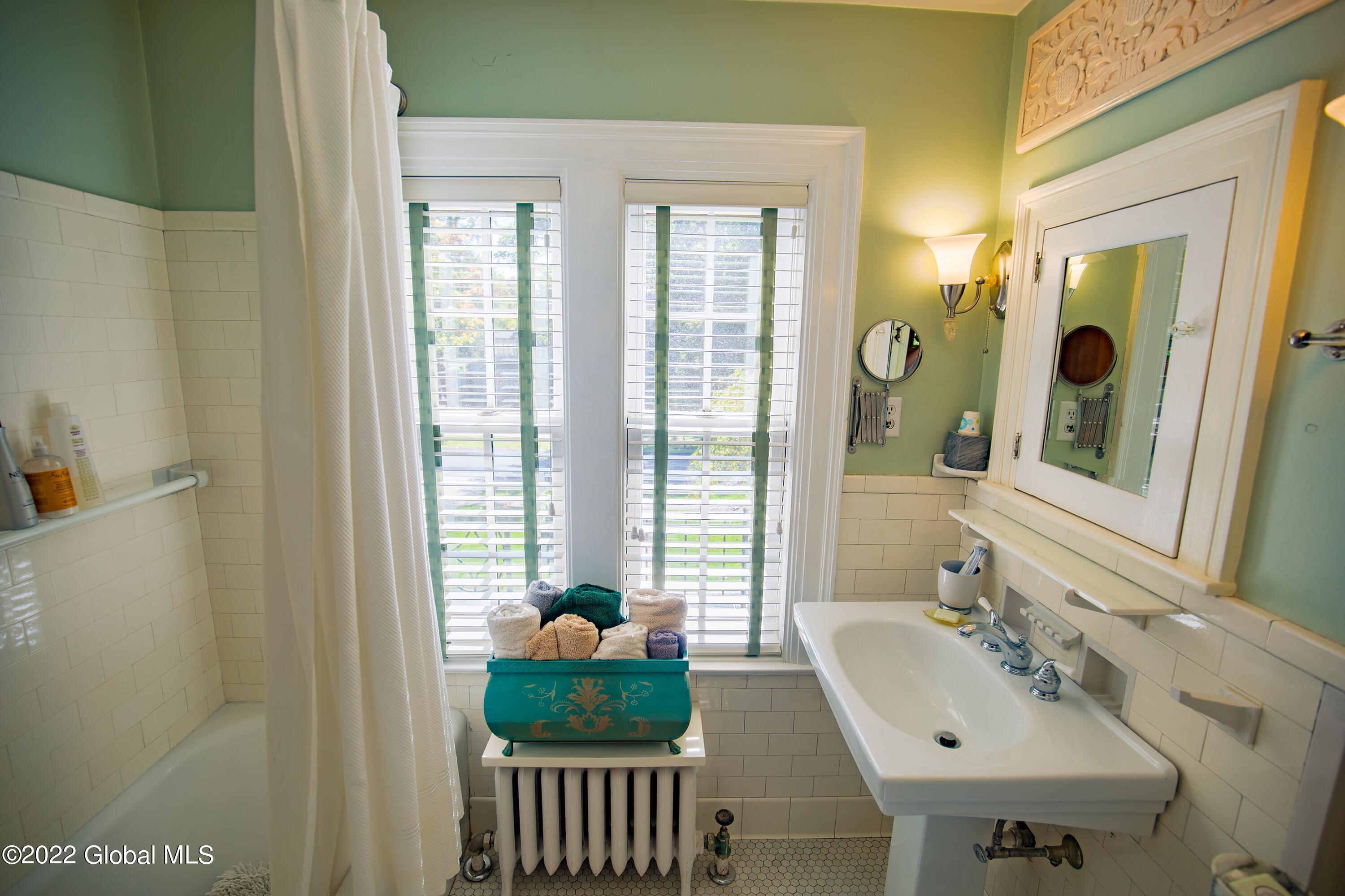 1163 Avon Road Schenectady, NY 12308 - Photo 34 of 51 35