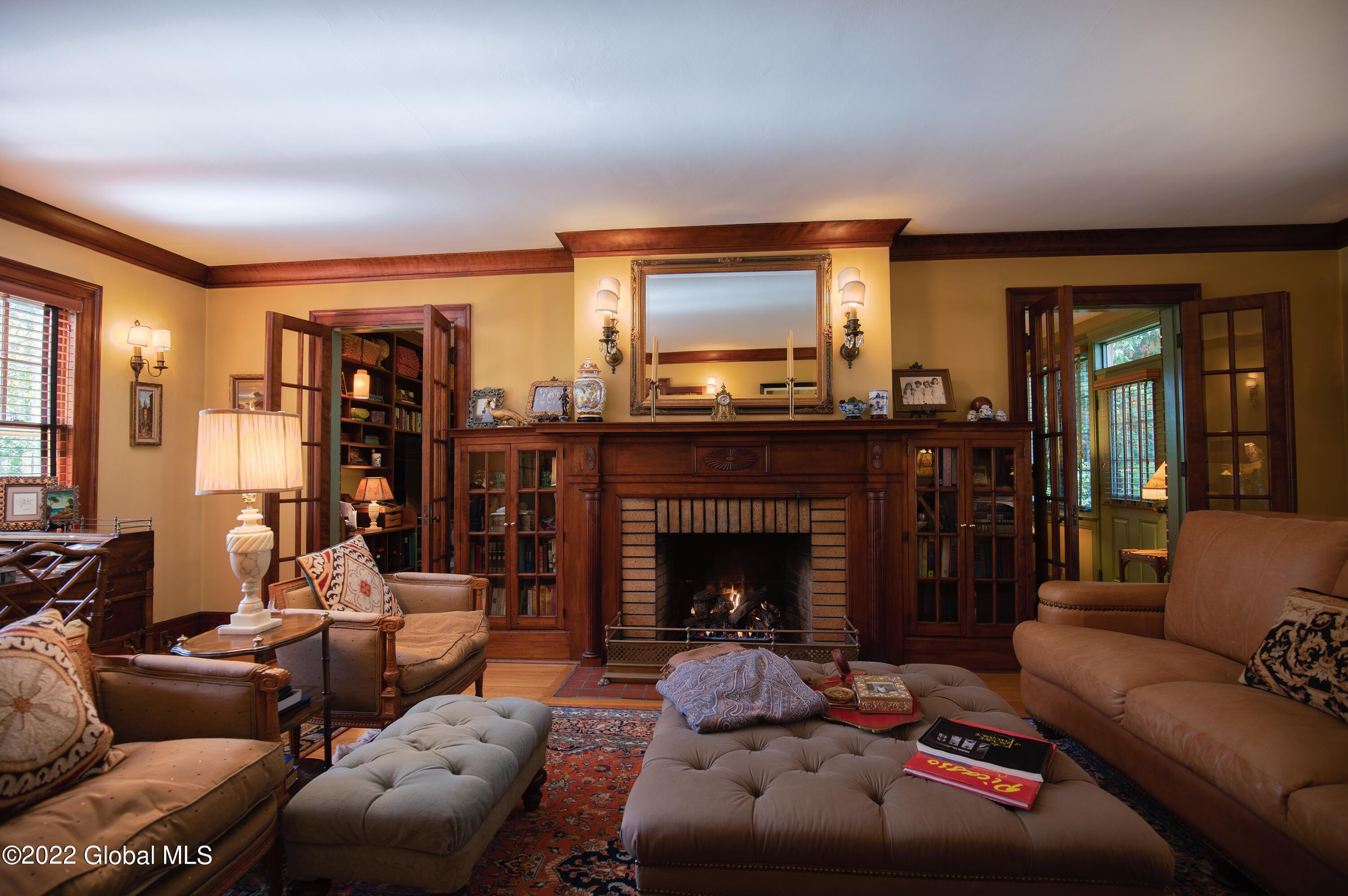 1163 Avon Road Schenectady, NY 12308 - Photo 4 of 51 5