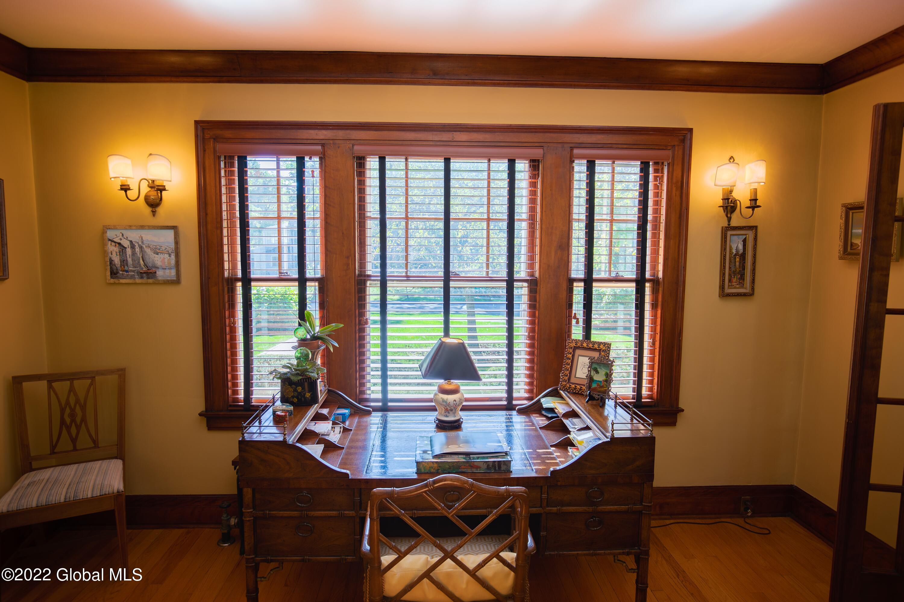 1163 Avon Road Schenectady, NY 12308 - Photo 5 of 51 6