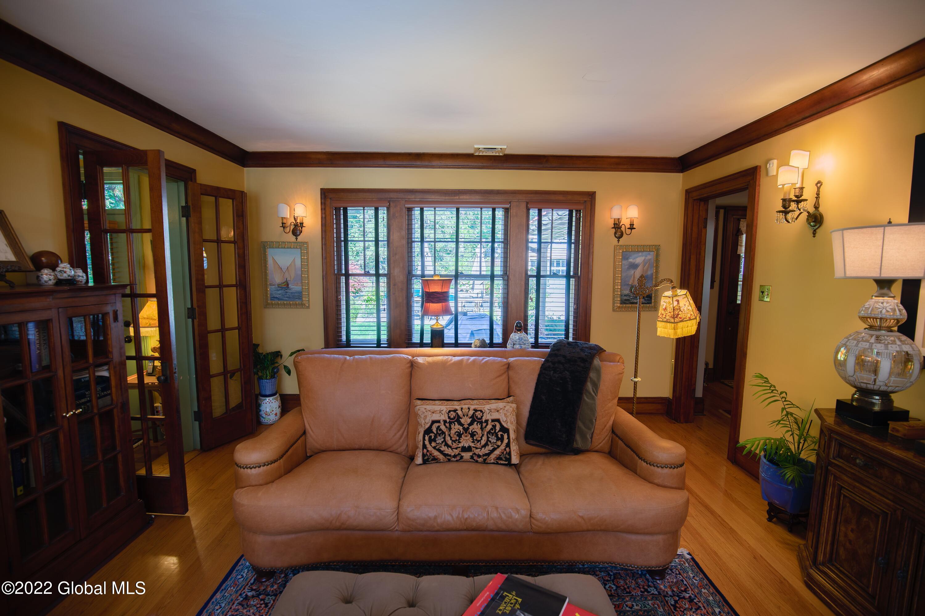 1163 Avon Road Schenectady, NY 12308 - Photo 6 of 51 7