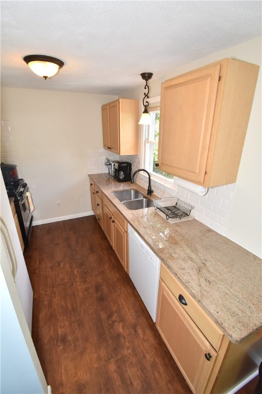 603 Point Judith Road Narragansett, RI 02882 - Photo 11 of 40 Gallery Image 11