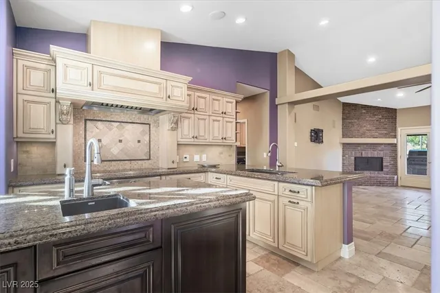 $4,000 | 8570 Country Home Circle, Las Vegas, NV 89149