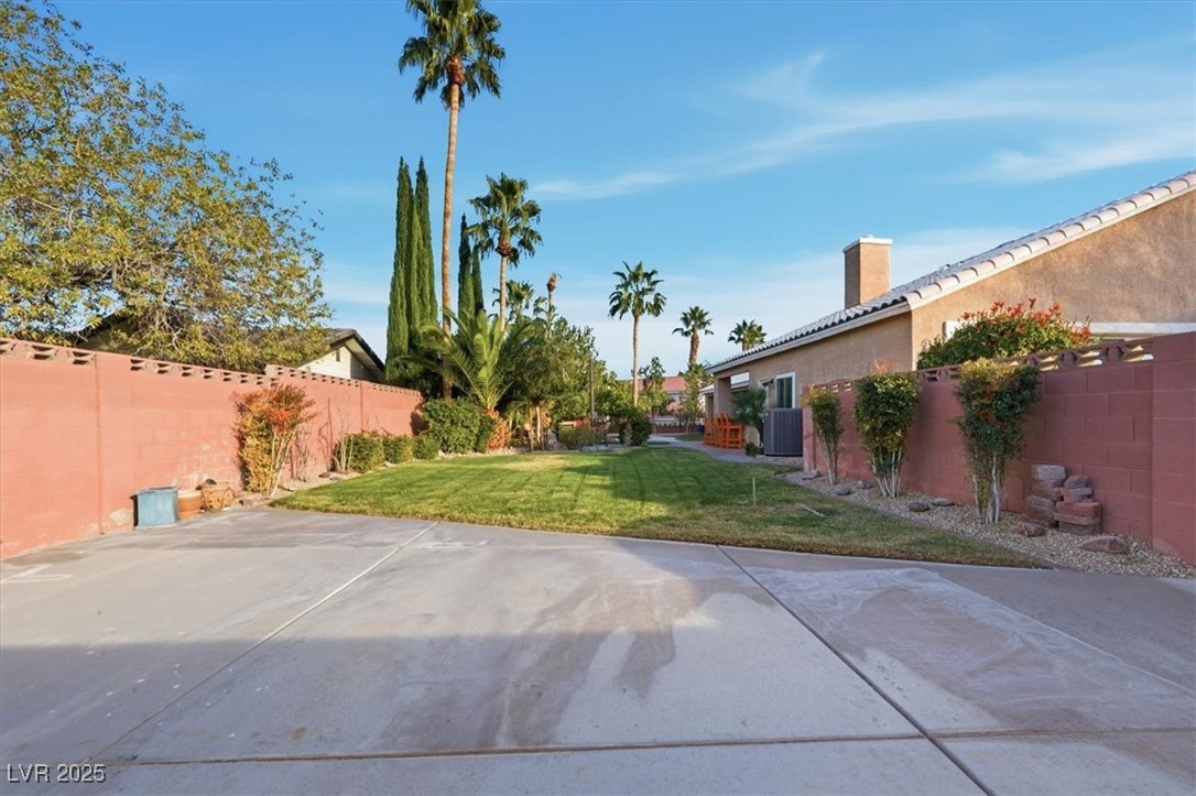 8570 Country Home Circle Las Vegas, NV 89149 - Photo 15 of 35