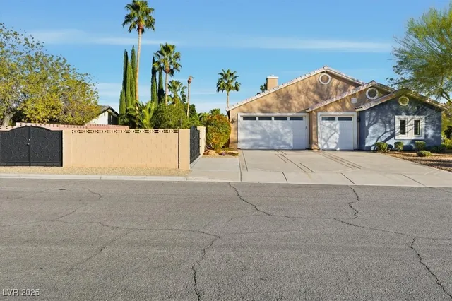 $4,000 | 8570 Country Home Circle, Las Vegas, NV 89149