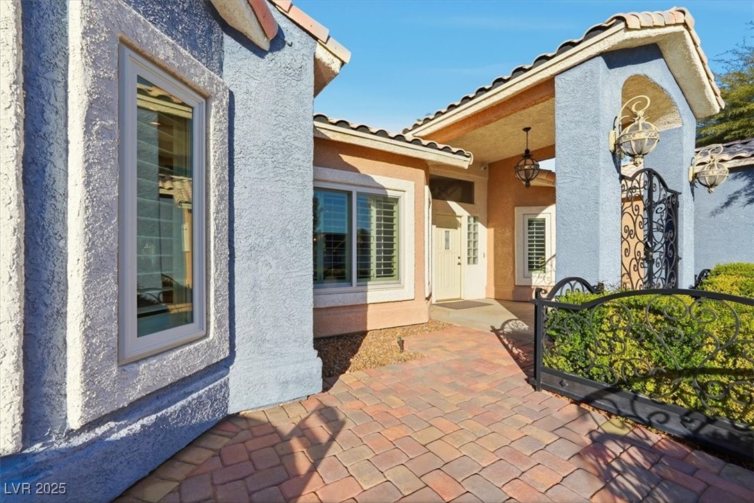 8570 Country Home Circle Las Vegas, NV 89149 - Photo 4 of 35